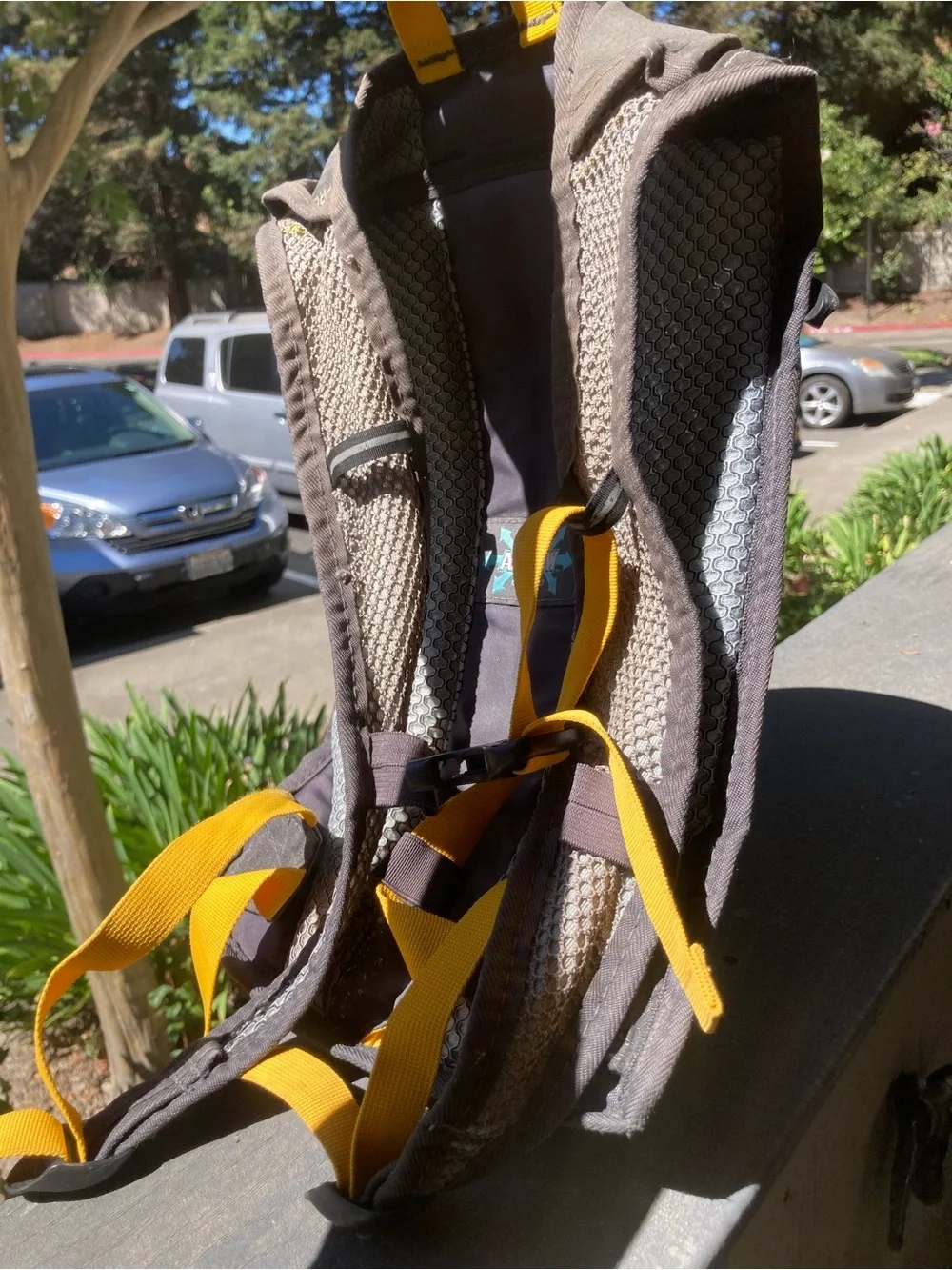 High Sierra Gray and Yellow Men's Daypack 2.0